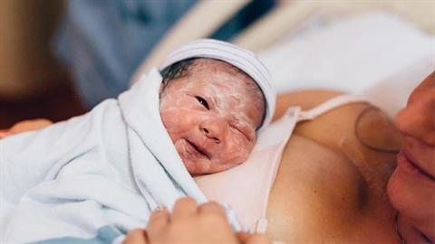 Τοκετός εξπρές: γέννησε σε εστιατόριο με τη βοήθεια υπαλλήλων!